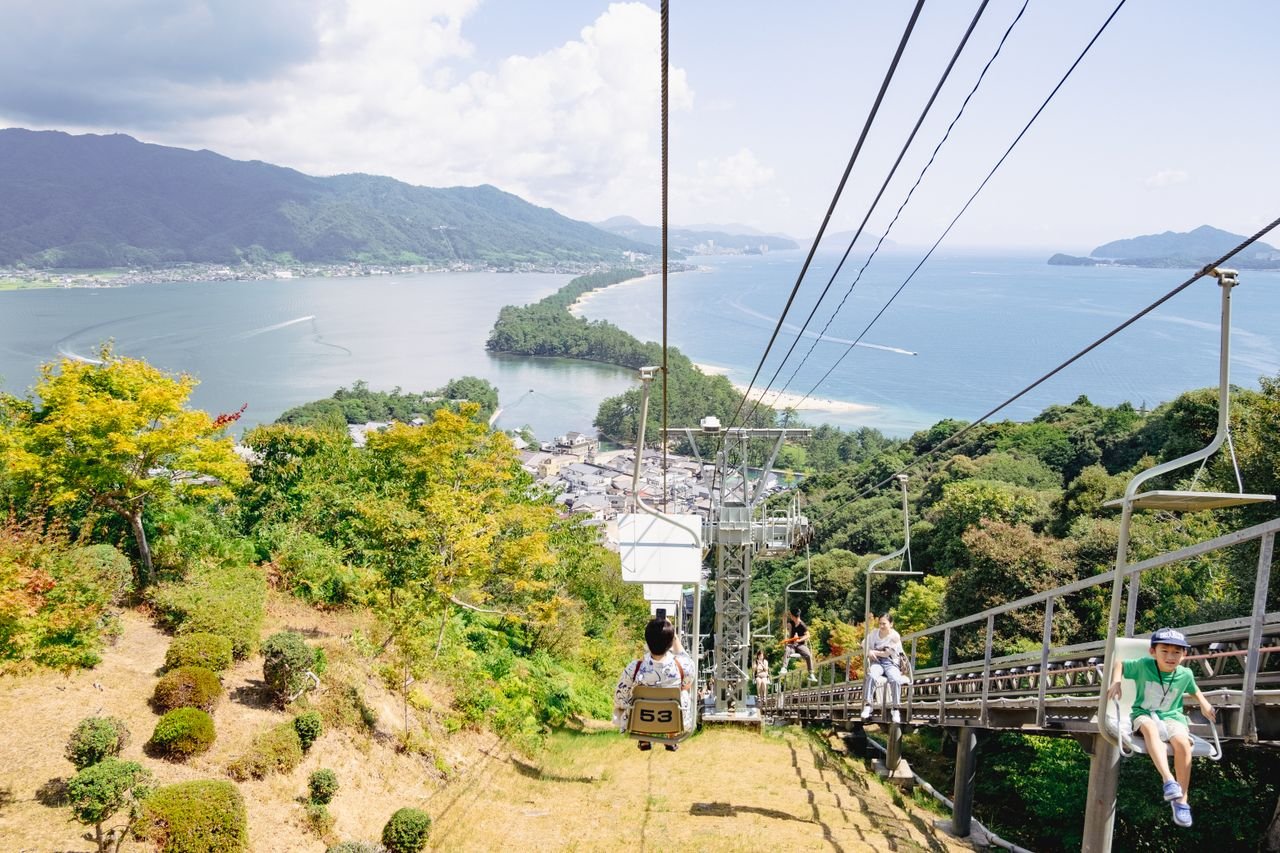 Nunobiki ropeway overlooking Kobe