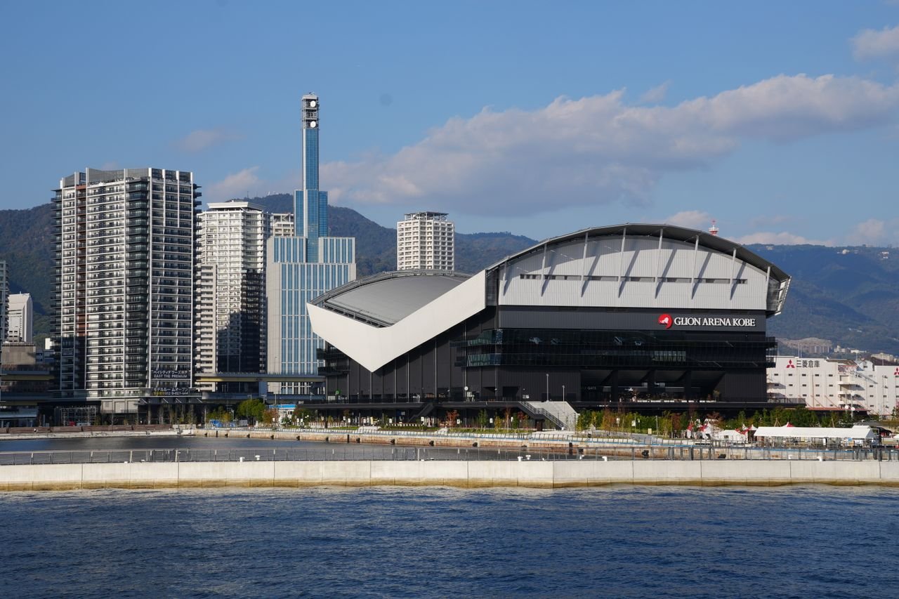 BE KOBE sign at Meriken Park